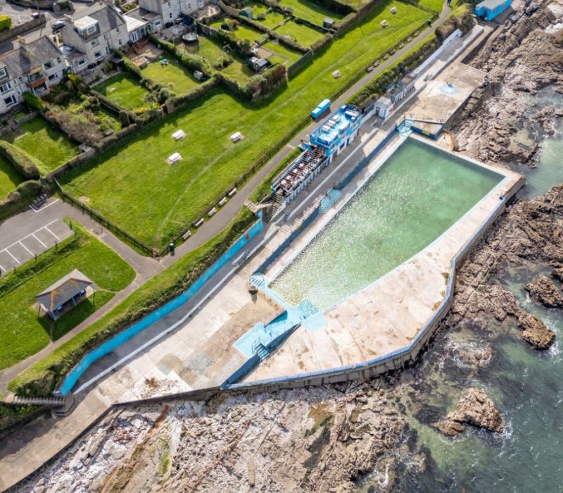 shoals brixham