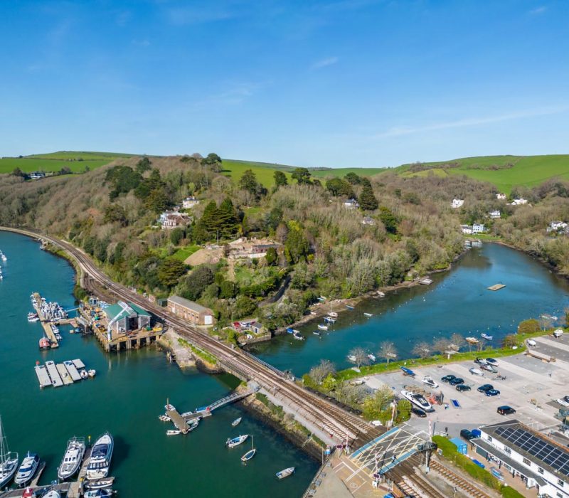 Dartmouth, UK. 4 April 2023. Waterhead Creek in Kingswear
