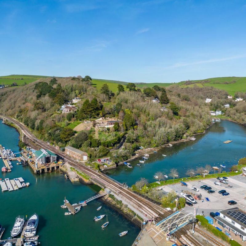Dartmouth, UK. 4 April 2023. Waterhead Creek in Kingswear